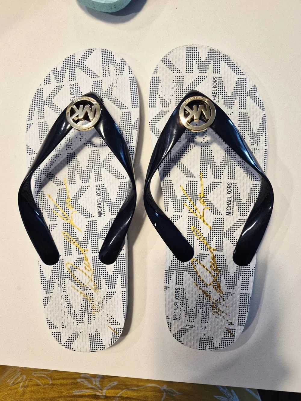 Michael Kors White & Navy Logo Jelly Flip Flops with Gold Accents size 5